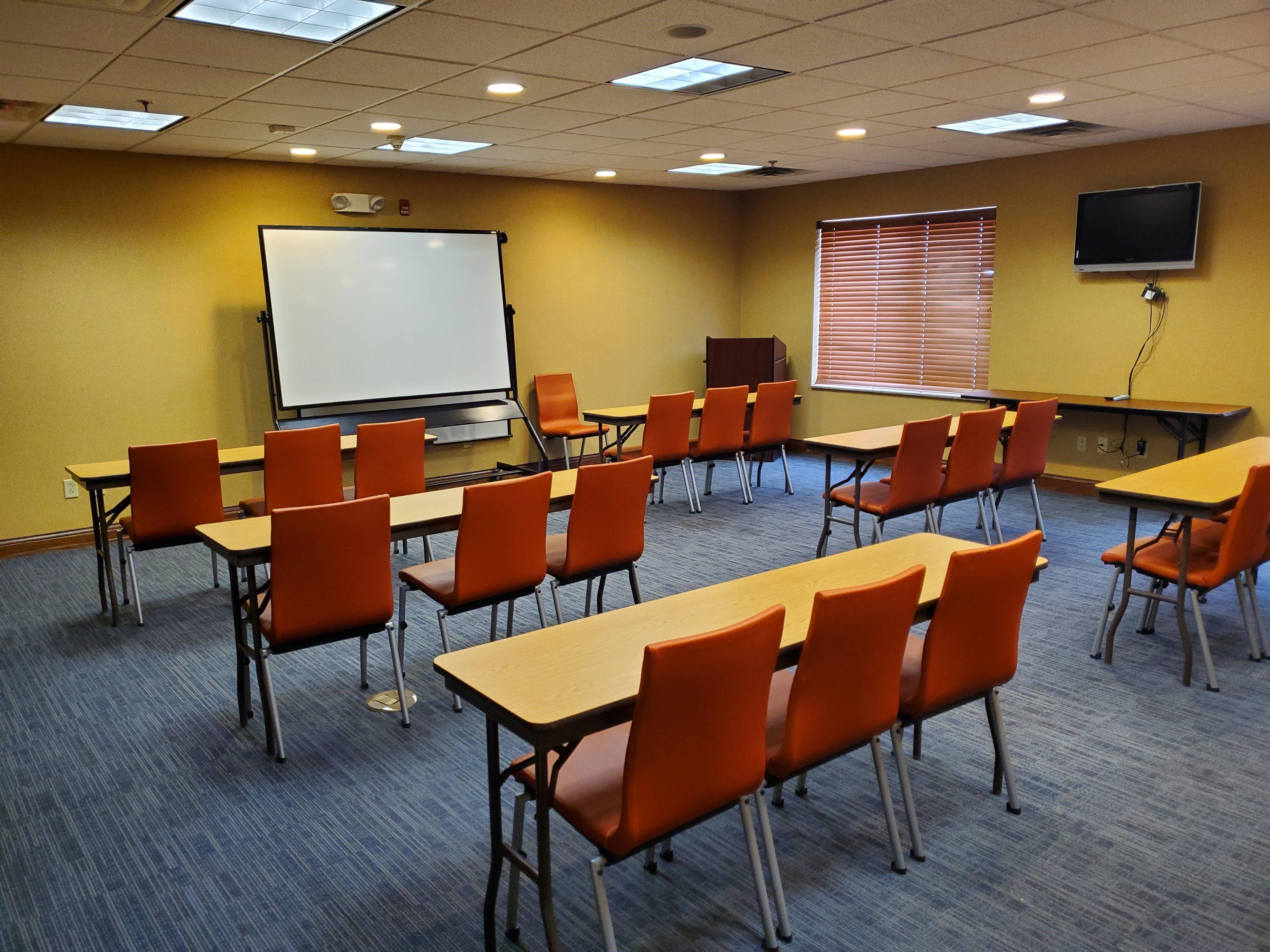 Holiday Inn Express Hotel & Suites Mattoon By Ihg Екстериор снимка
