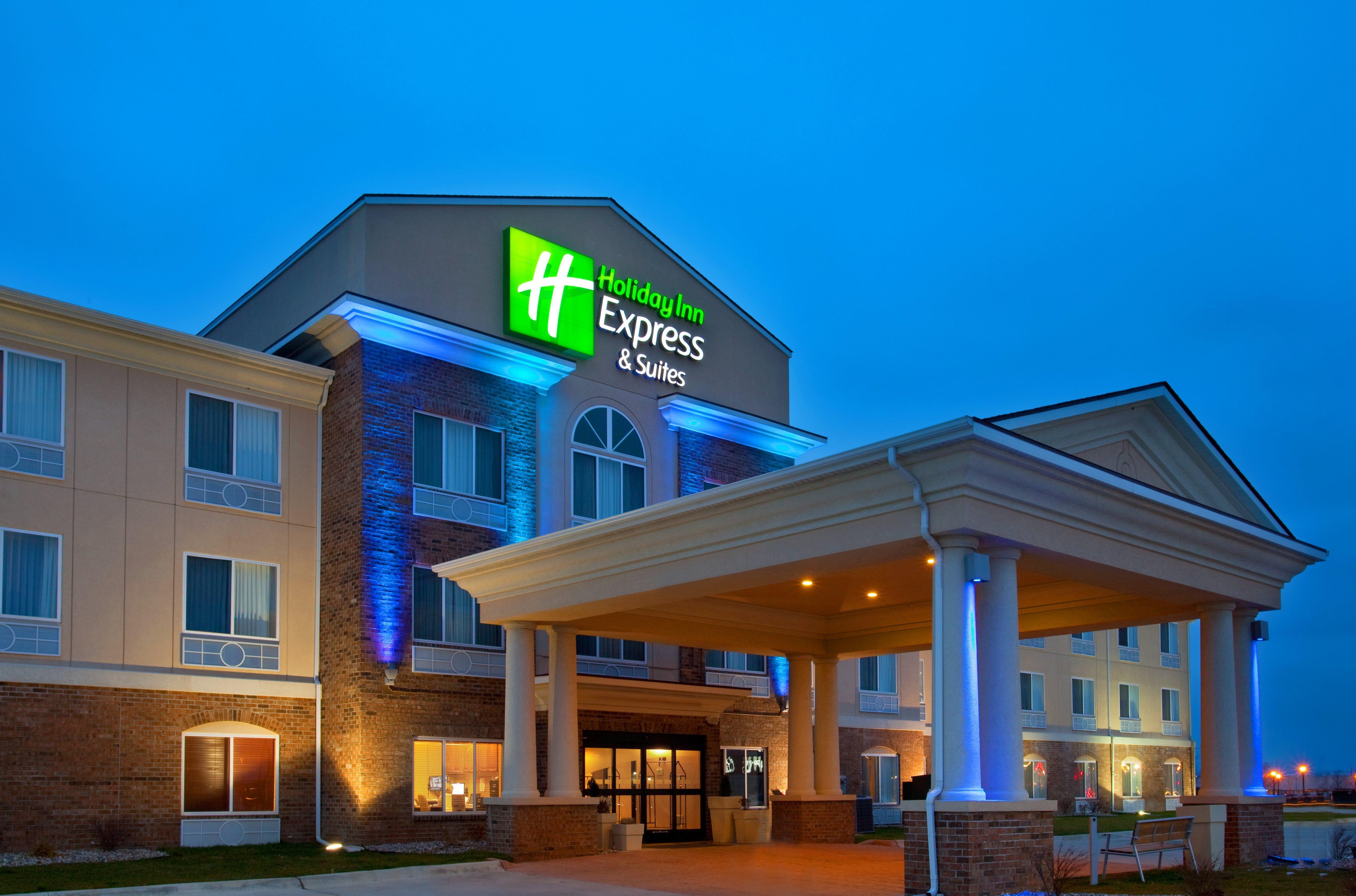 Holiday Inn Express Hotel & Suites Mattoon By Ihg Екстериор снимка