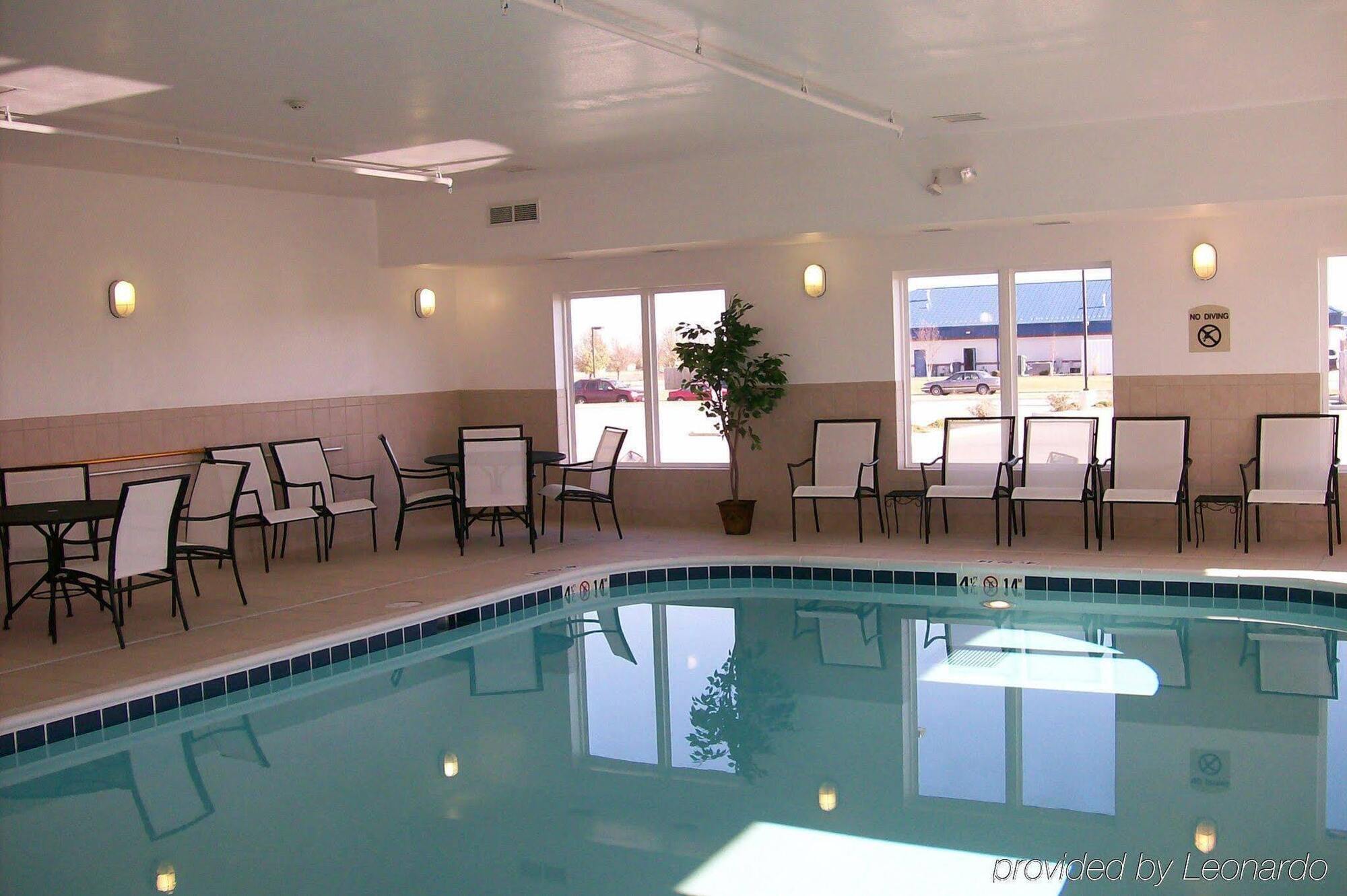 Holiday Inn Express Hotel & Suites Mattoon By Ihg Екстериор снимка